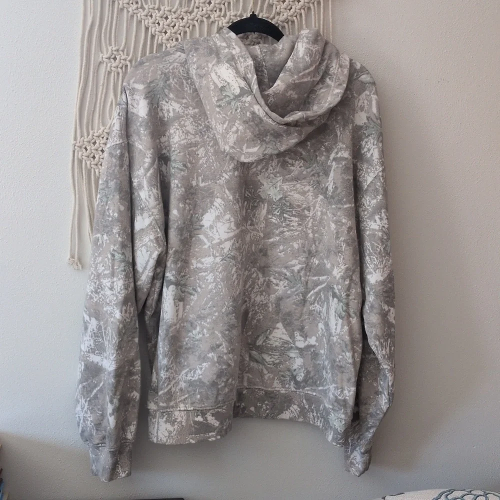 Arizona Men's Super Soft Fleece Hoodie, Camouflage, Size Large, Like New - Picture 6 of 7